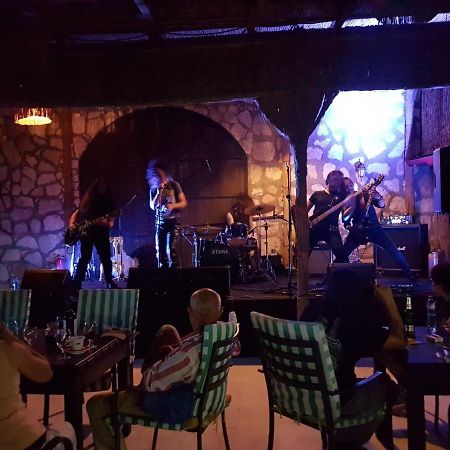 Famagusta Hotel Vama Veche Buitenkant foto