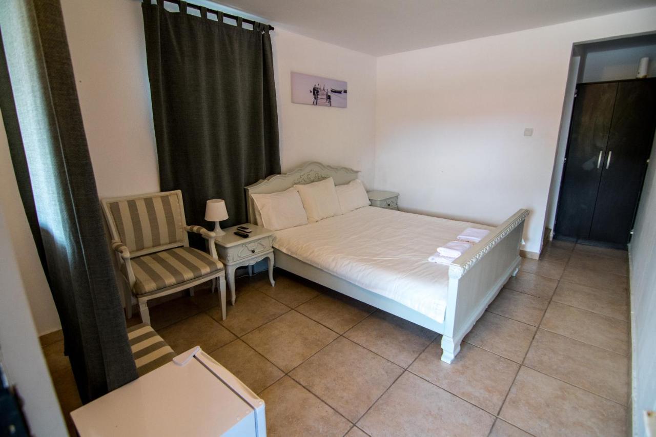 Famagusta Hotel Vama Veche Buitenkant foto
